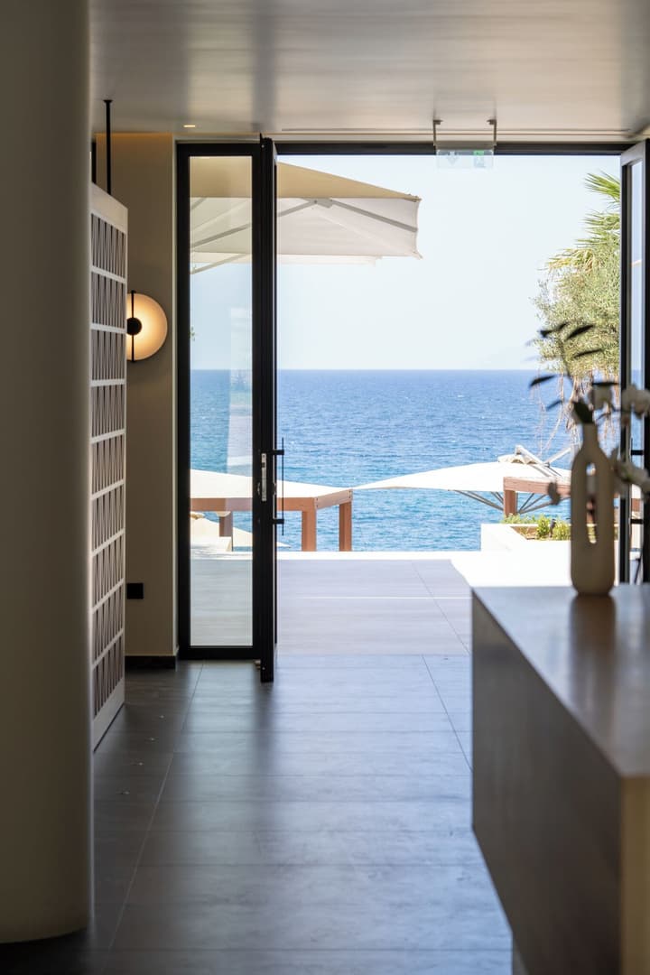 PHEIA, Vriniotis Resorts