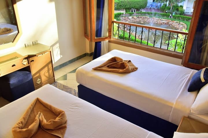 Dive Inn Resort