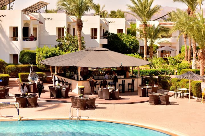Dive Inn Resort