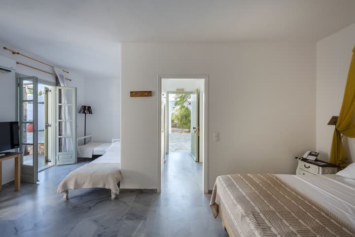 Parosland Hotel