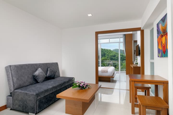 Laelay Suites