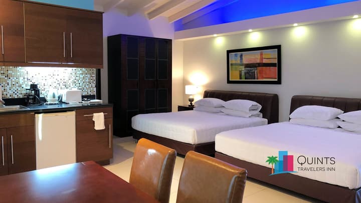 Quint's Travelers Inn