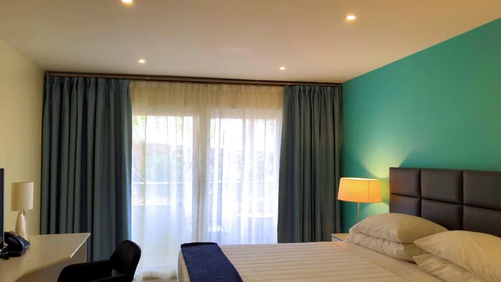 Quint's Travelers Inn