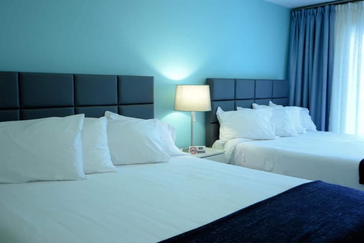 Quint's Travelers Inn
