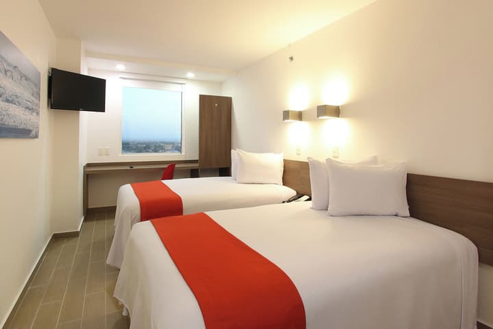 One La Paz Hotel