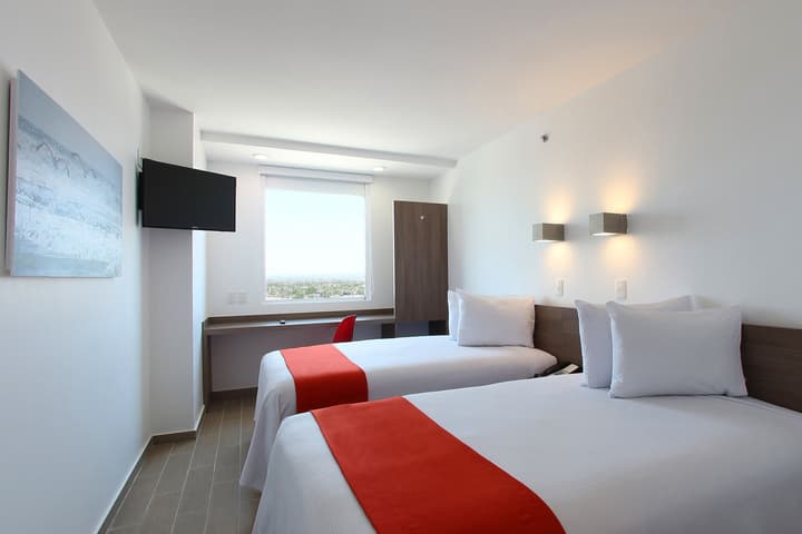 One La Paz Hotel