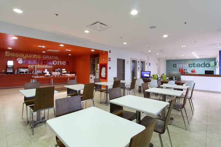One La Paz Hotel