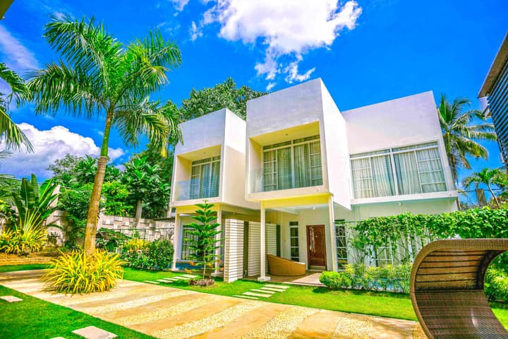 Aziza Paradise Hotel