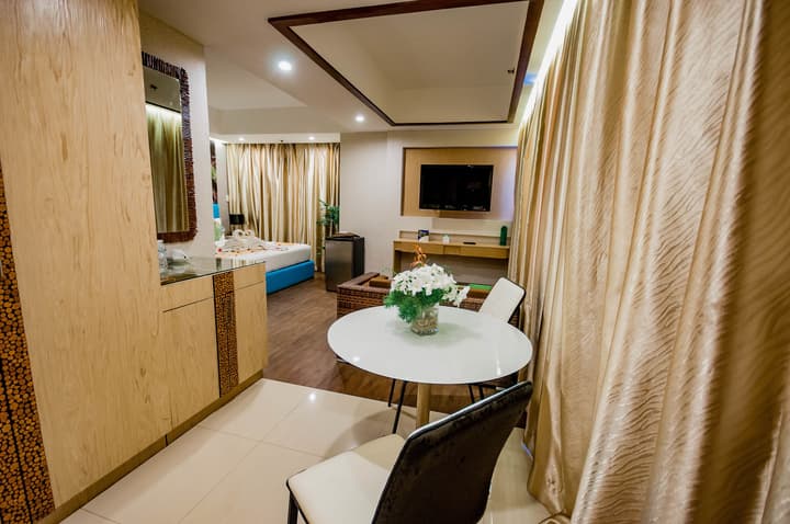 Aziza Paradise Hotel