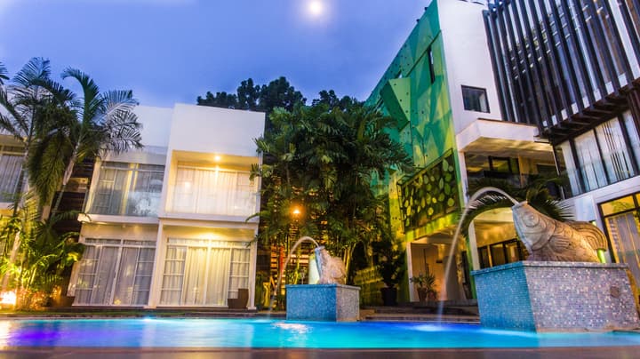 Aziza Paradise Hotel