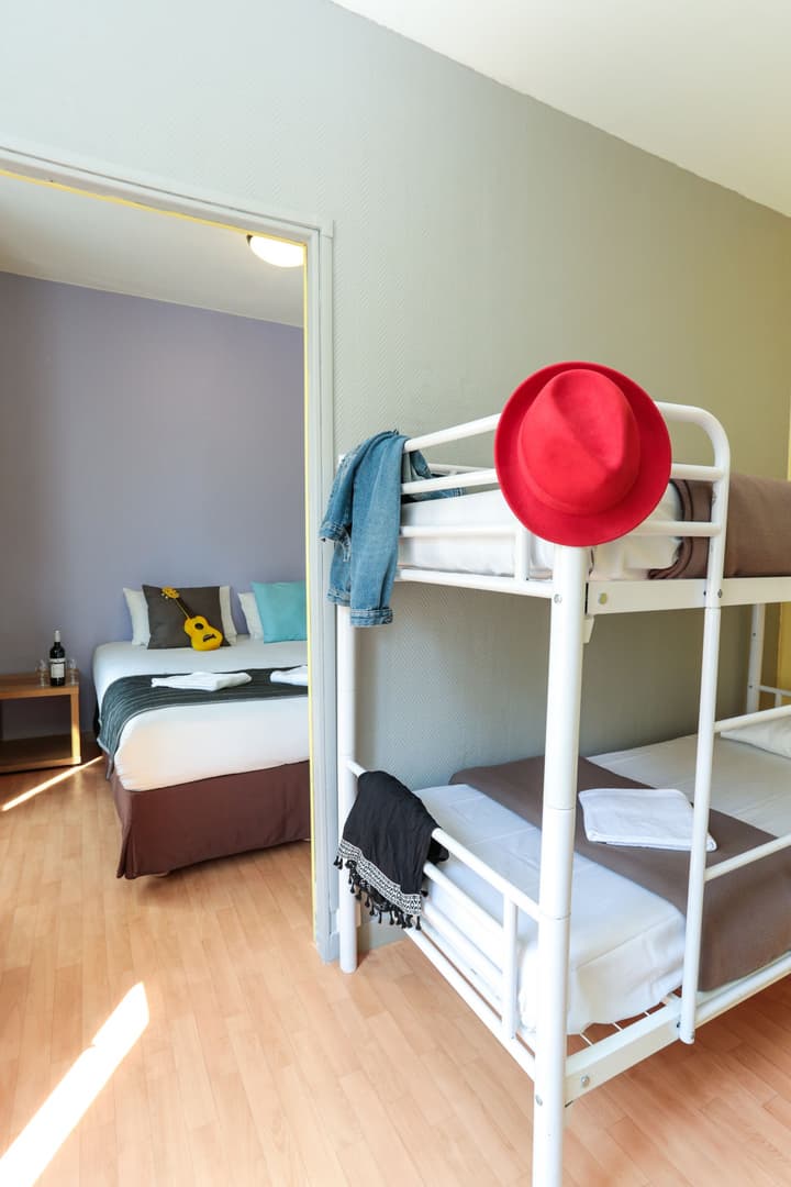 Le Montclair Montmartre by River - Hostel