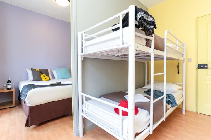 Le Montclair Montmartre by River - Hostel