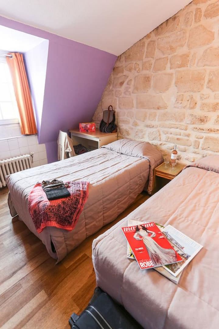 Le Montclair Montmartre by River - Hostel