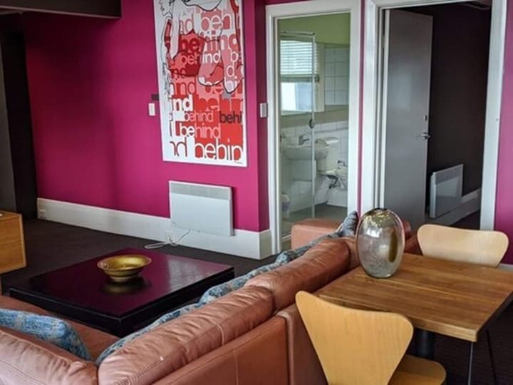 Tolarno Hotel