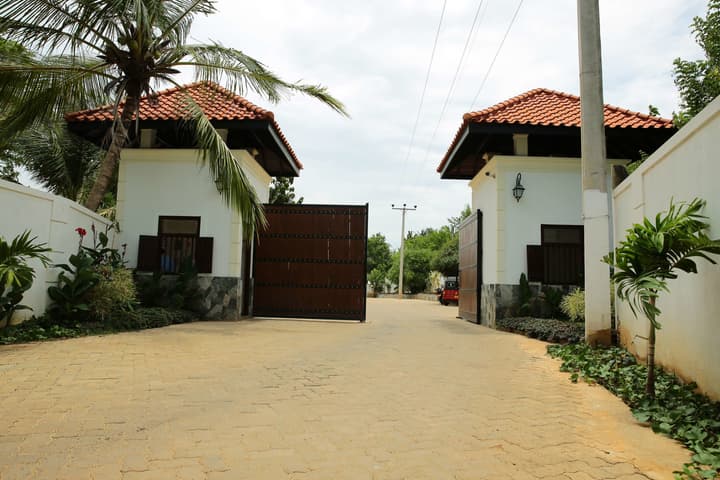 Lagoon Paradise Beach Resort