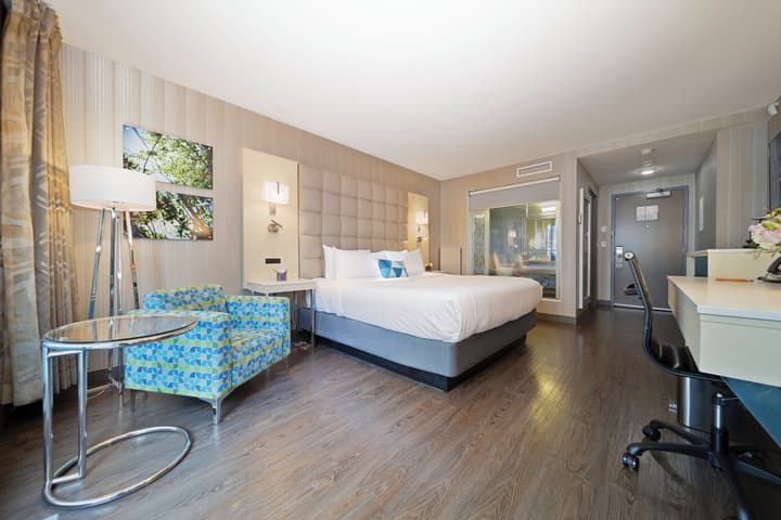 Hotel Blu Vancouver