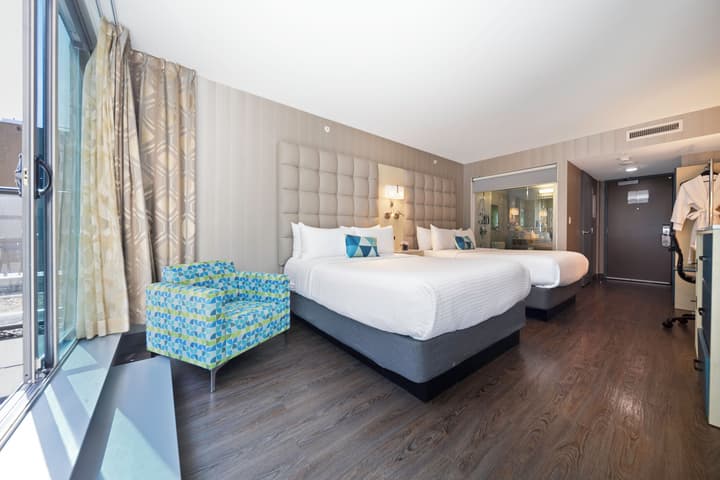Hotel Blu Vancouver