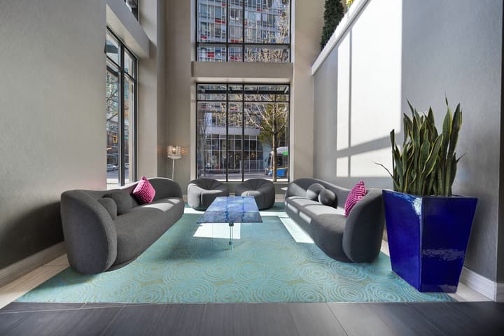 Hotel Blu Vancouver
