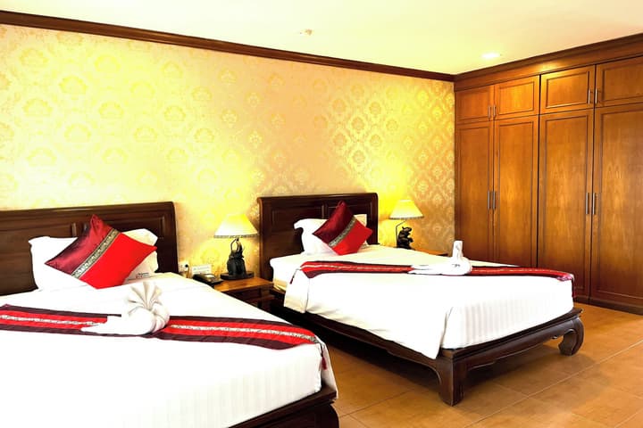 Aiyaree Place Hotel