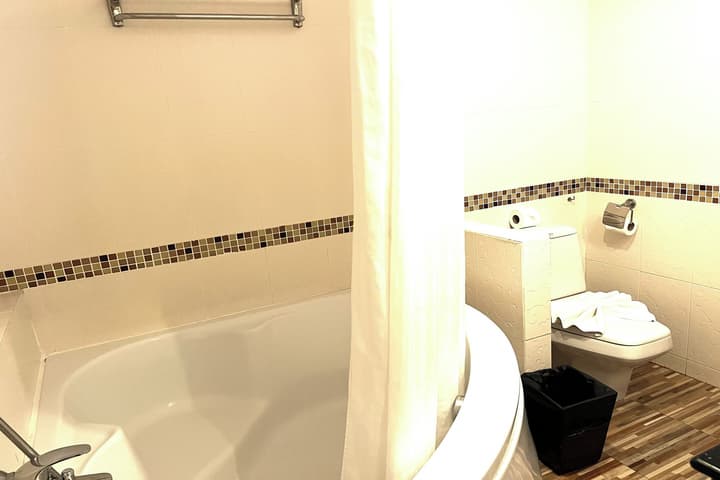 Aiyaree Place Hotel