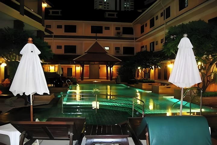 Aiyaree Place Hotel