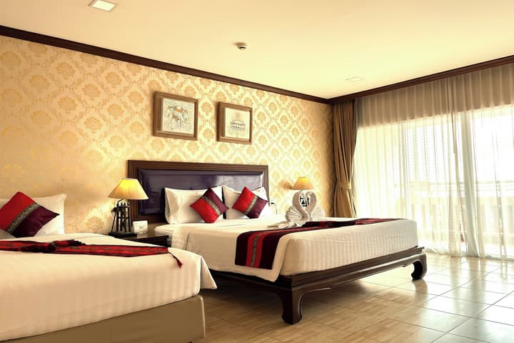Aiyaree Place Hotel