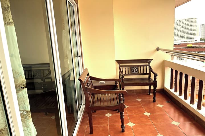 Aiyaree Place Hotel