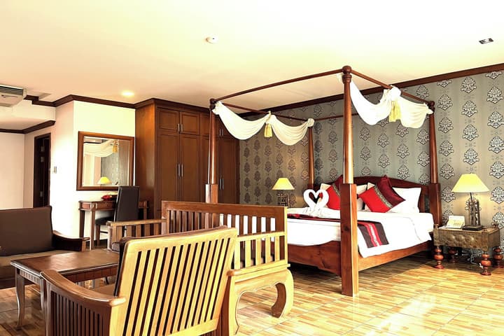 Aiyaree Place Hotel