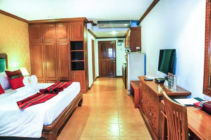 Aiyaree Place Hotel