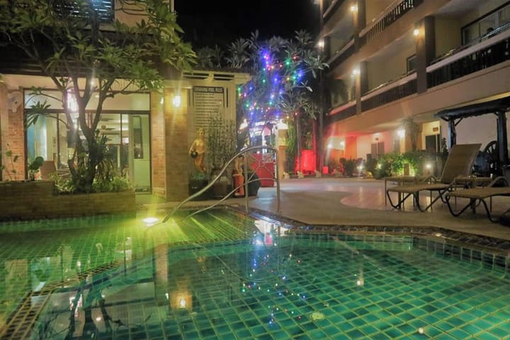 Aiyaree Place Hotel