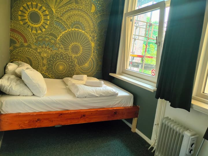 The Flying Pig Uptown Hostel