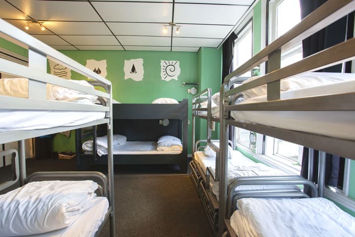 The Flying Pig Uptown Hostel