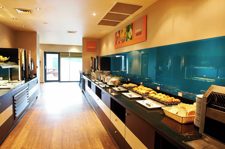 Holiday Inn Express Manchester Airport by IHG