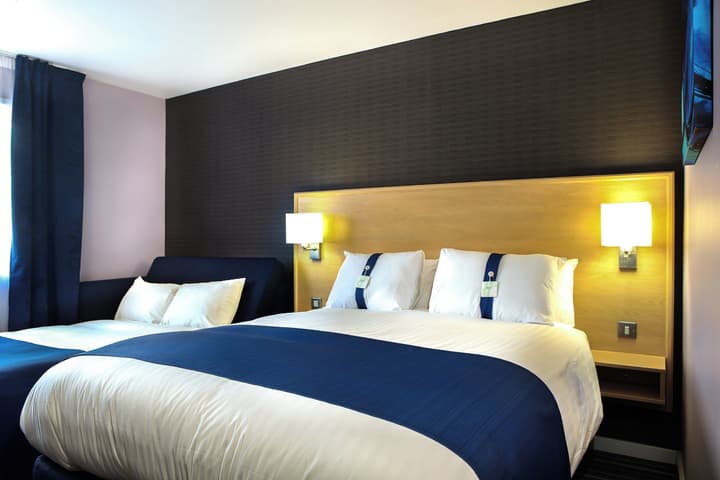 Holiday Inn Express Manchester Airport by IHG
