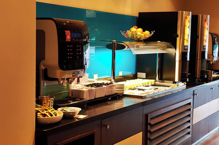 Holiday Inn Express Manchester Airport by IHG
