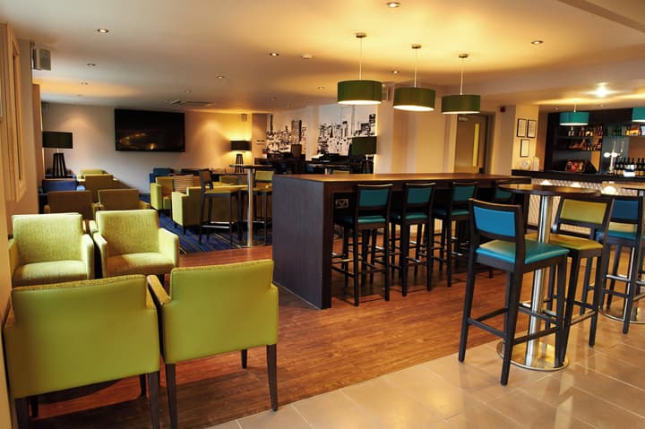 Holiday Inn Express Manchester Airport by IHG