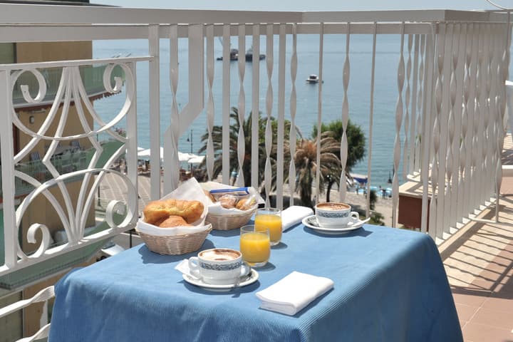 Pietra di Luna Hotel