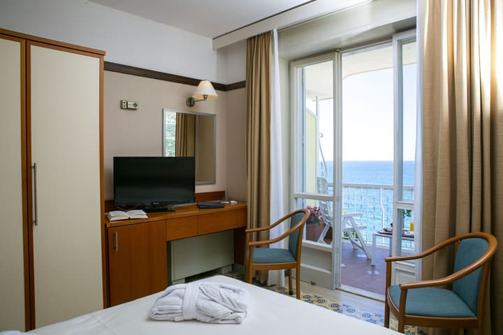 Pietra di Luna Hotel