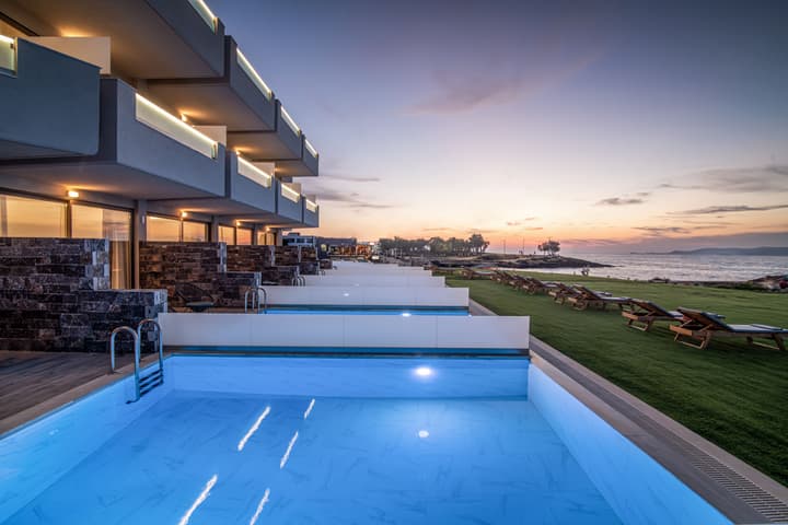 Ebenus Suites by Checkin