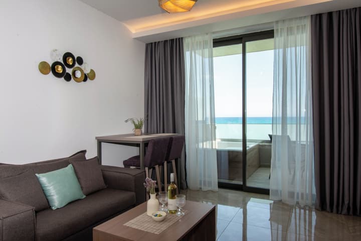 Ebenus Suites by Checkin
