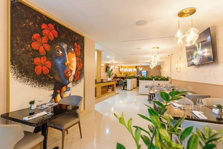Melina Hotel