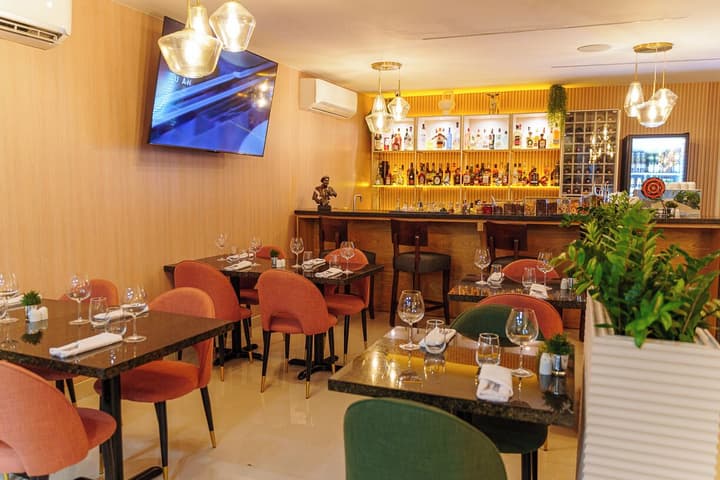 Melina Hotel