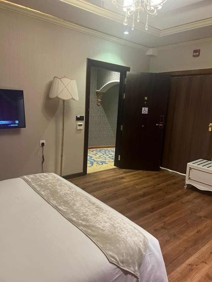 WA hotel