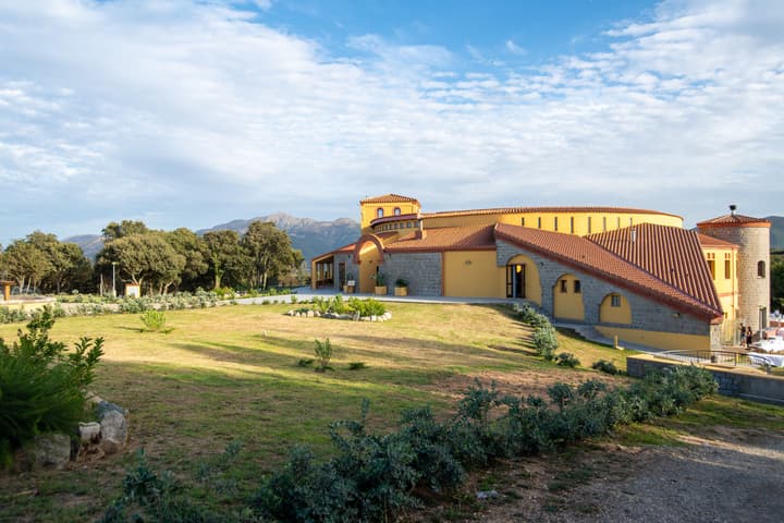 S'ena Hotel