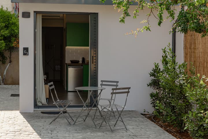 Galio Suites Airport by Airstay