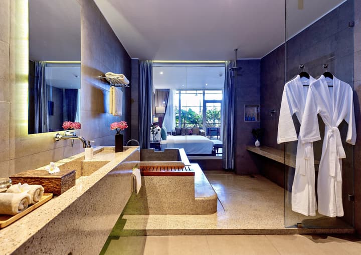 Indra Hotel