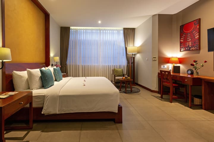 Indra Hotel