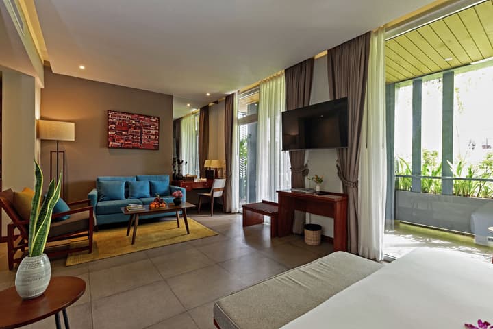 Indra Hotel