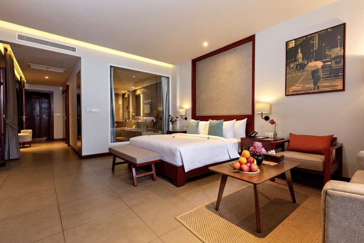Indra Hotel