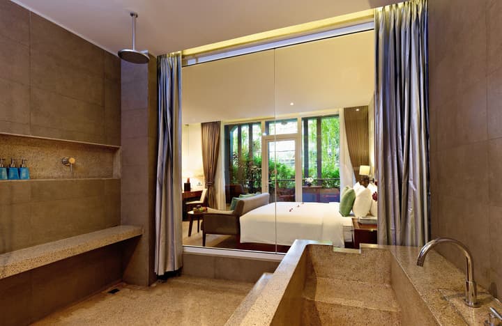 Indra Hotel